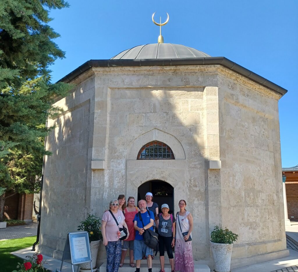 Gül Baba türbéje